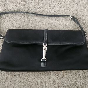 ❌️❌️❌️❌️❌️ SOLD❌️❌️❌️❌️This Coach Hamptons Demi Mini Black